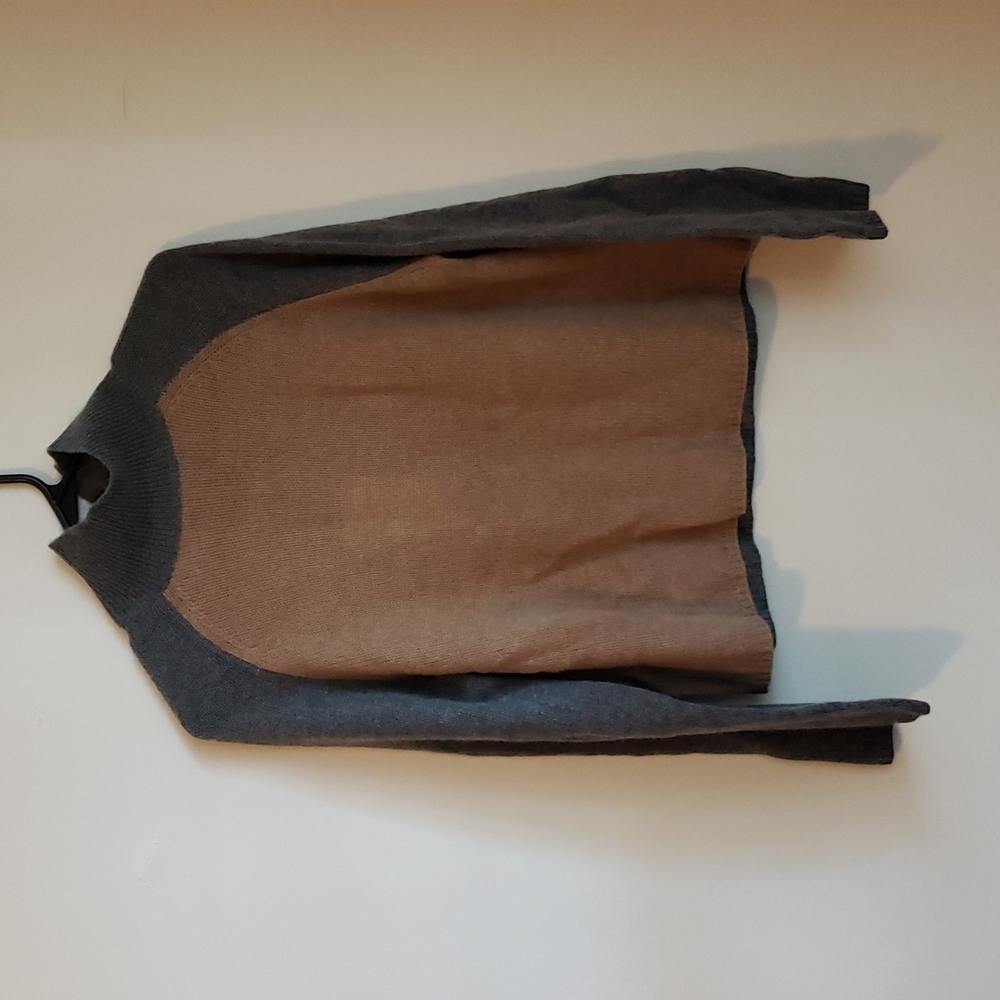 New with tags! 360 Cashmere Sweater